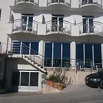 モーテル ヤドランカ ネウム