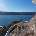 ヤドランカ ネウム